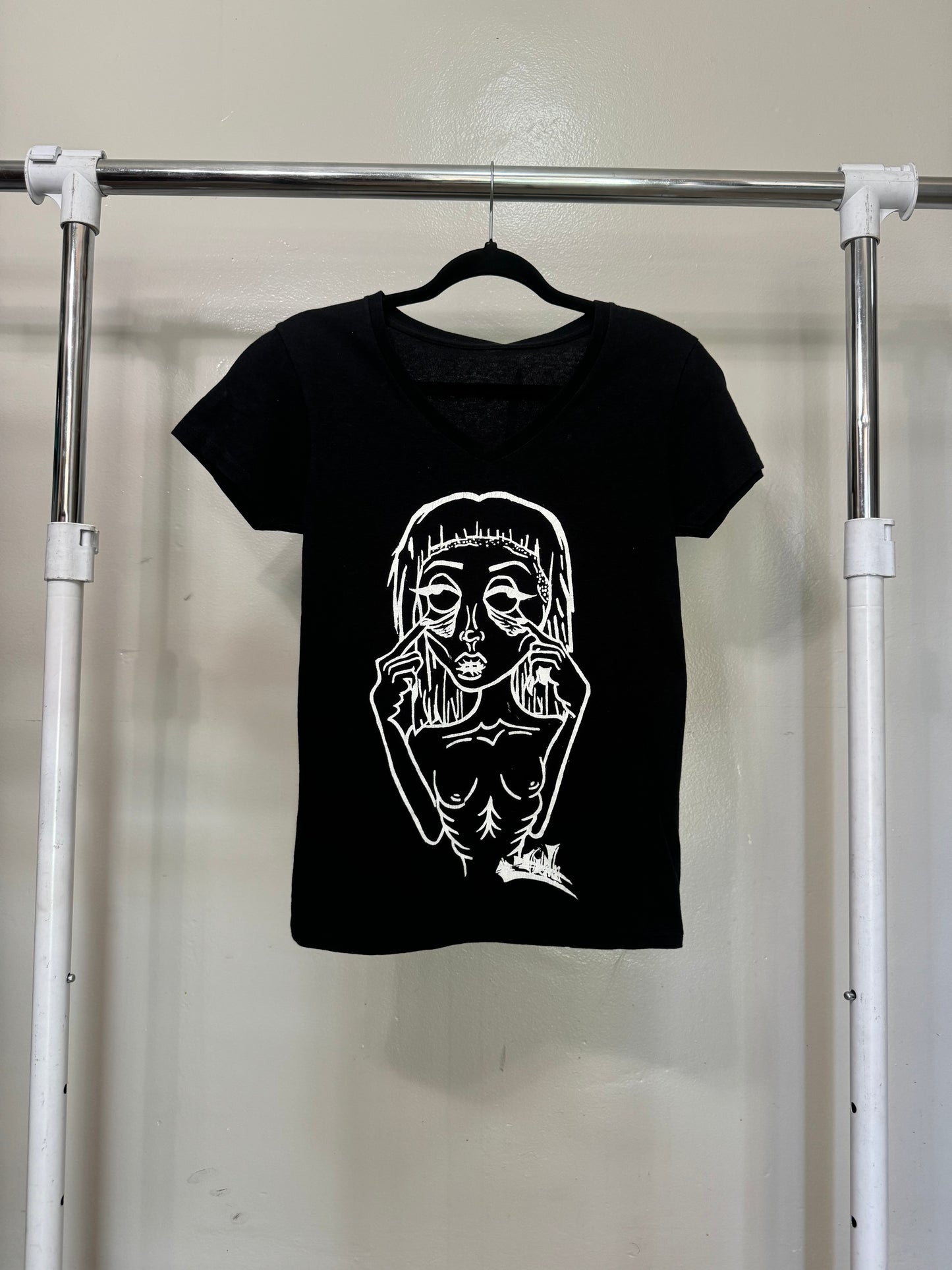 CHAOS JUNKIE TEE